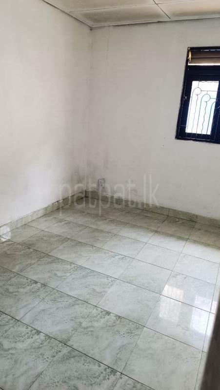 House for Sale in Makola ads-image-1
