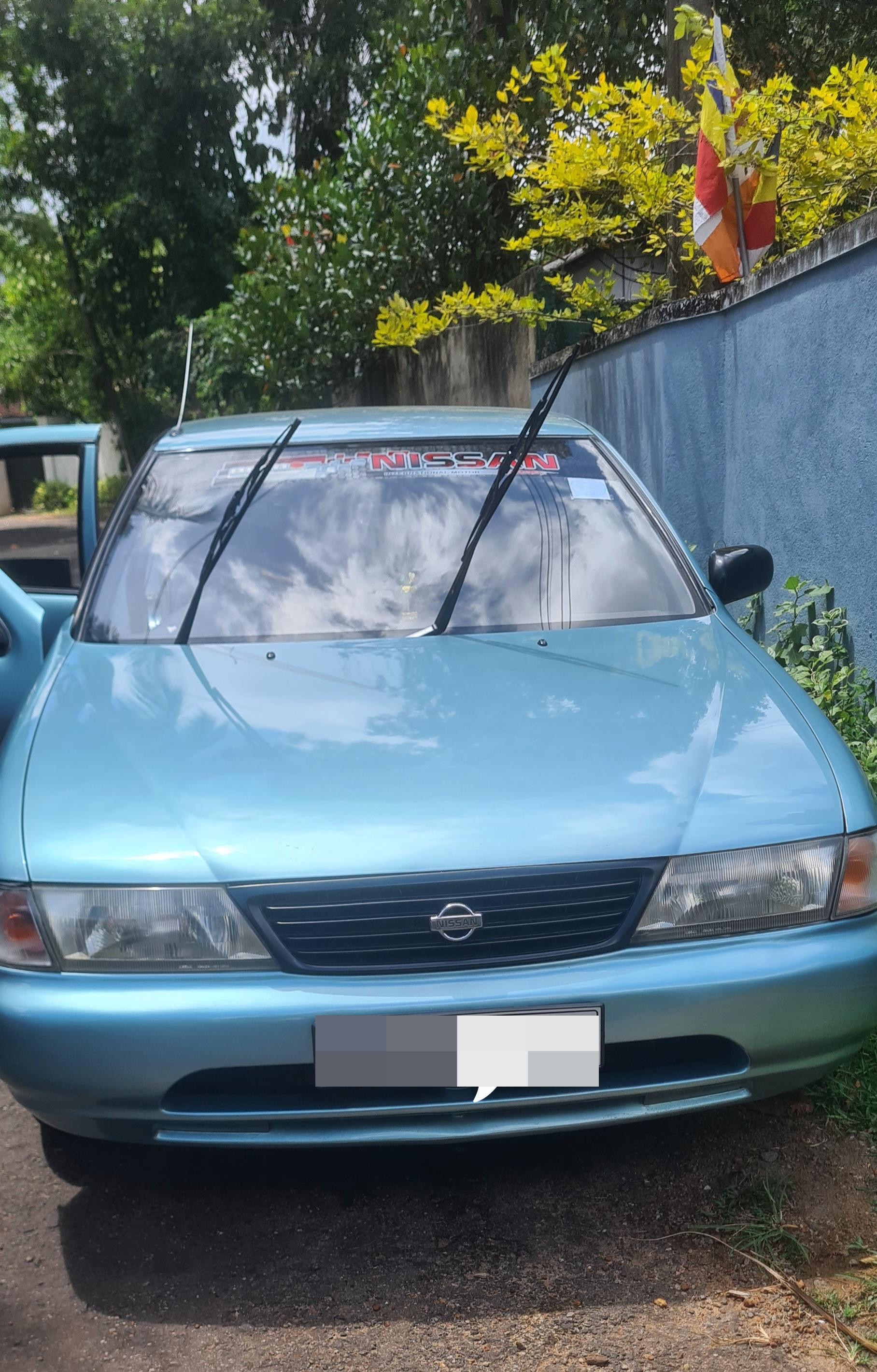 Nissan Sunny 1995 - பயன்படுத்தப்பட்டது கார் sale in Sri Lanka - patpat.lk