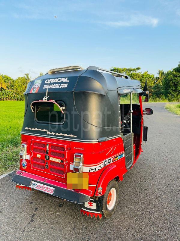 Bajaj 4 stroke 2015 - Used Three wheeler sale in Sri Lanka - patpat.lk