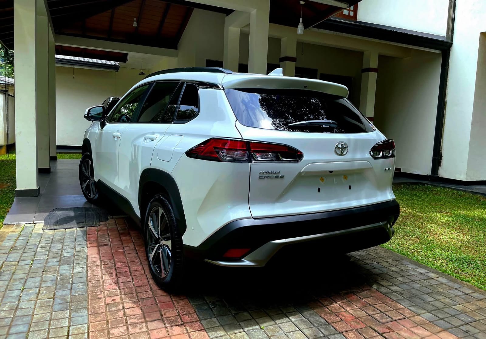Toyota Corolla Cross 2025 - Brand New SUV sale in Sri Lanka - patpat.lk