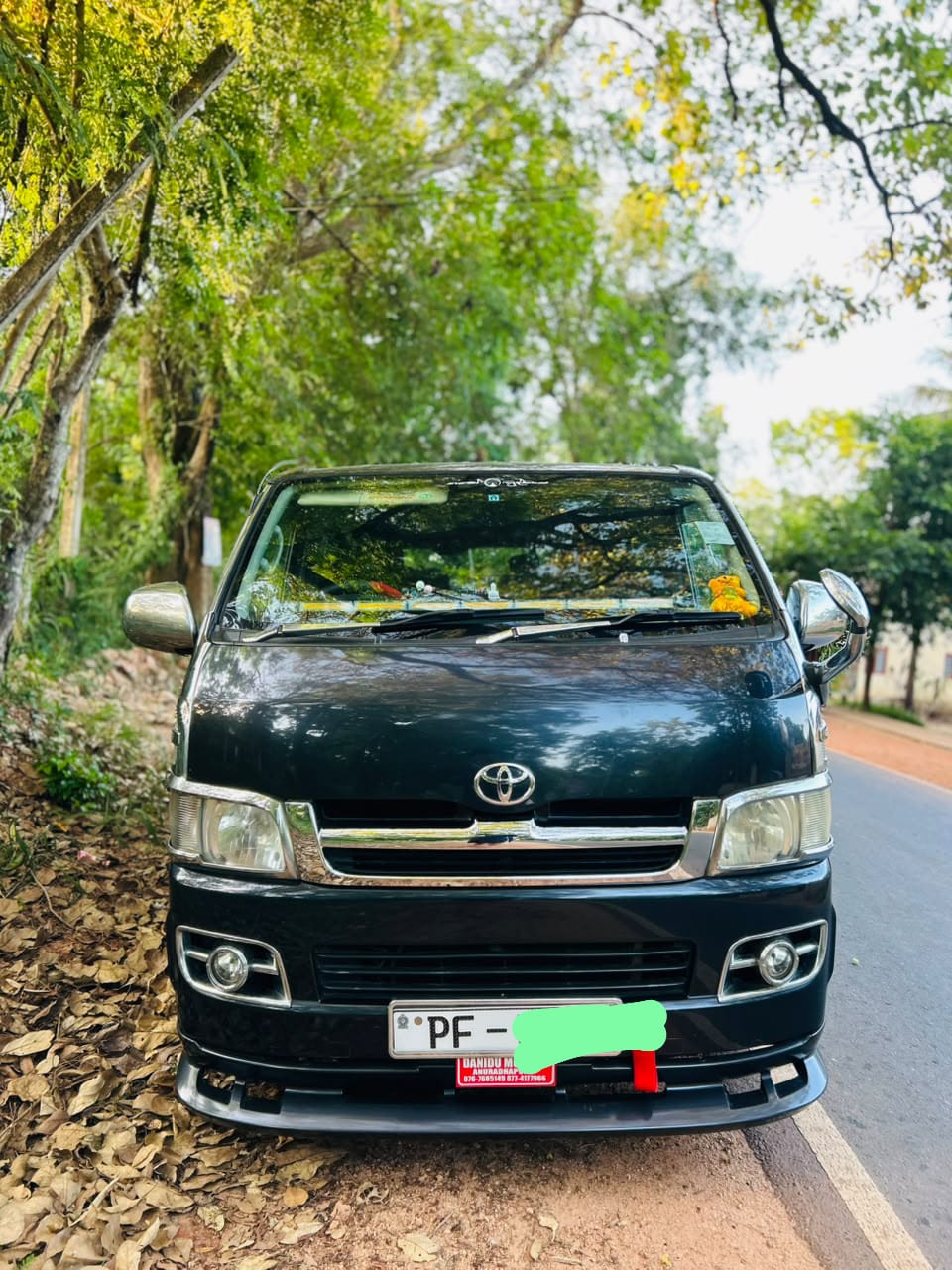 Toyota Hiace 2004 - Used Van sale in Sri Lanka - patpat.lk