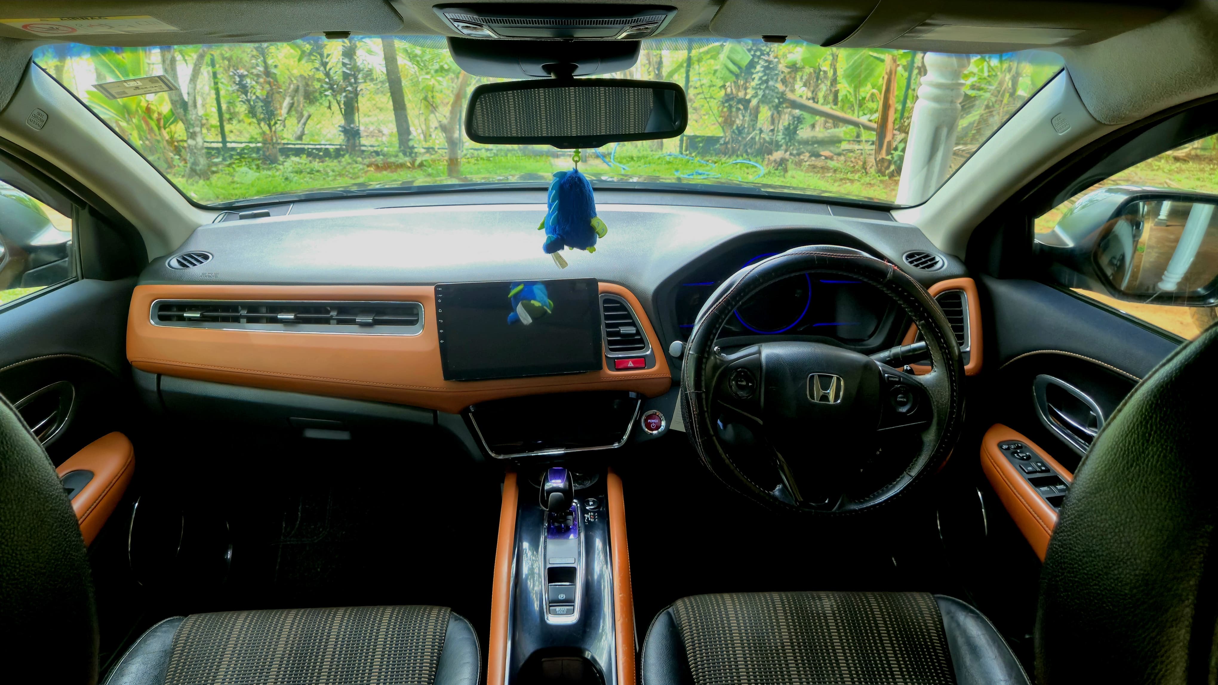 Honda Vezel 2014 - பயன்படுத்தப்பட்டது SUV sale in Sri Lanka - patpat.lk