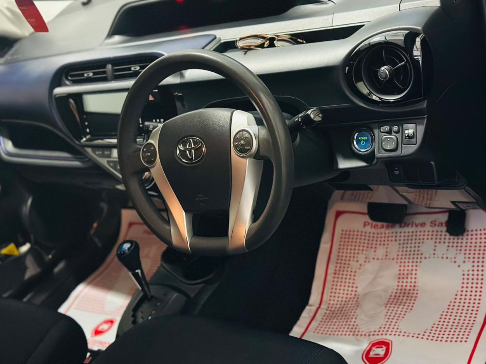 Toyota Aqua 2016 - பயன்படுத்தப்பட்டது கார் sale in Sri Lanka - patpat.lk