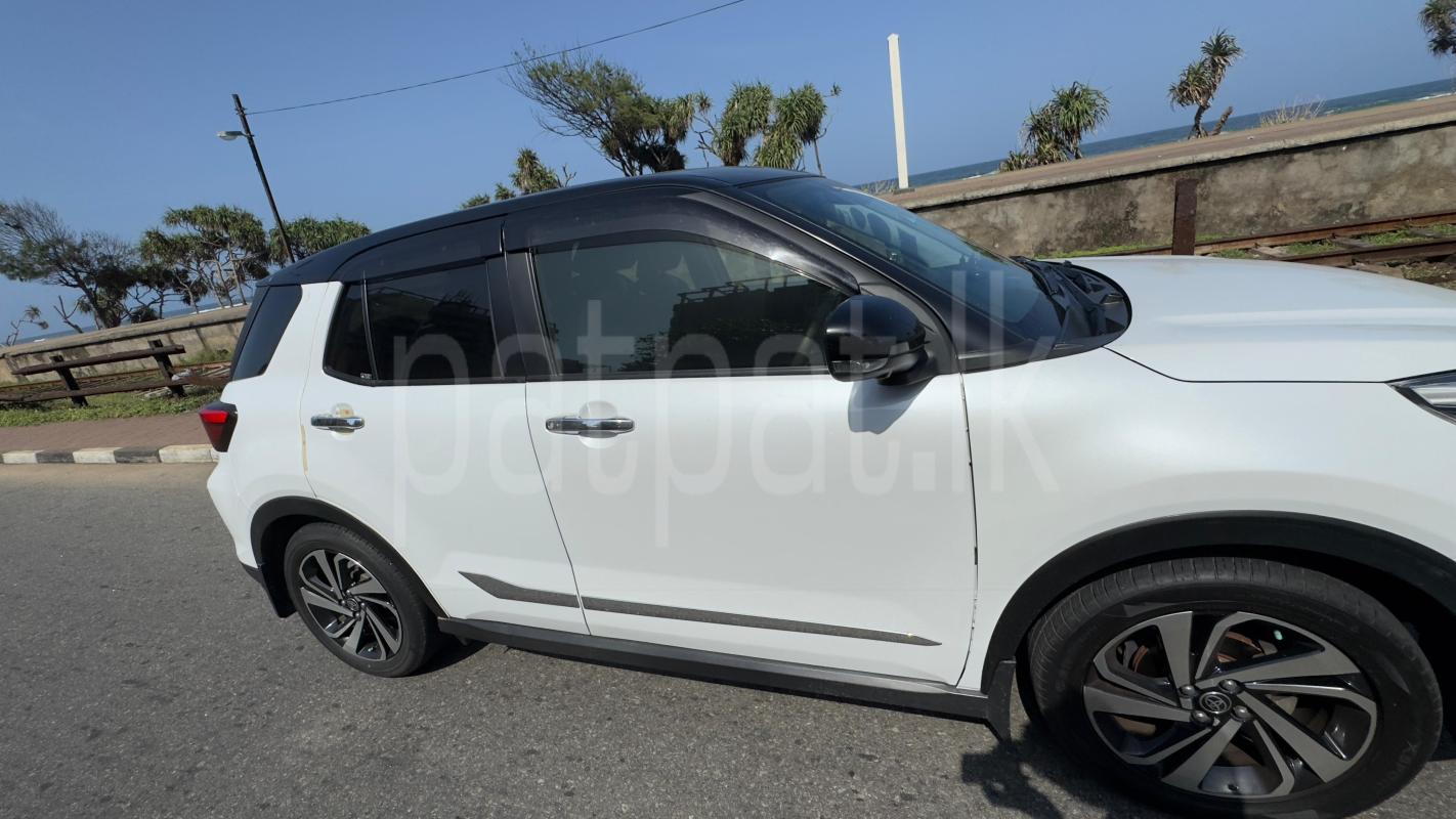 Toyota Raize 2020 - භාවිතා කරන ලද SUV රථය sale in Sri Lanka - patpat.lk