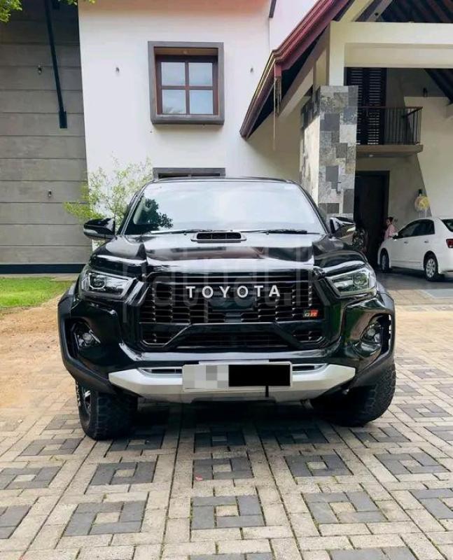 Toyota Hilux 2006 - பயன்படுத்தப்பட்டது சரக்கு போக்குவரத்து sale in Sri Lanka - patpat.lk
