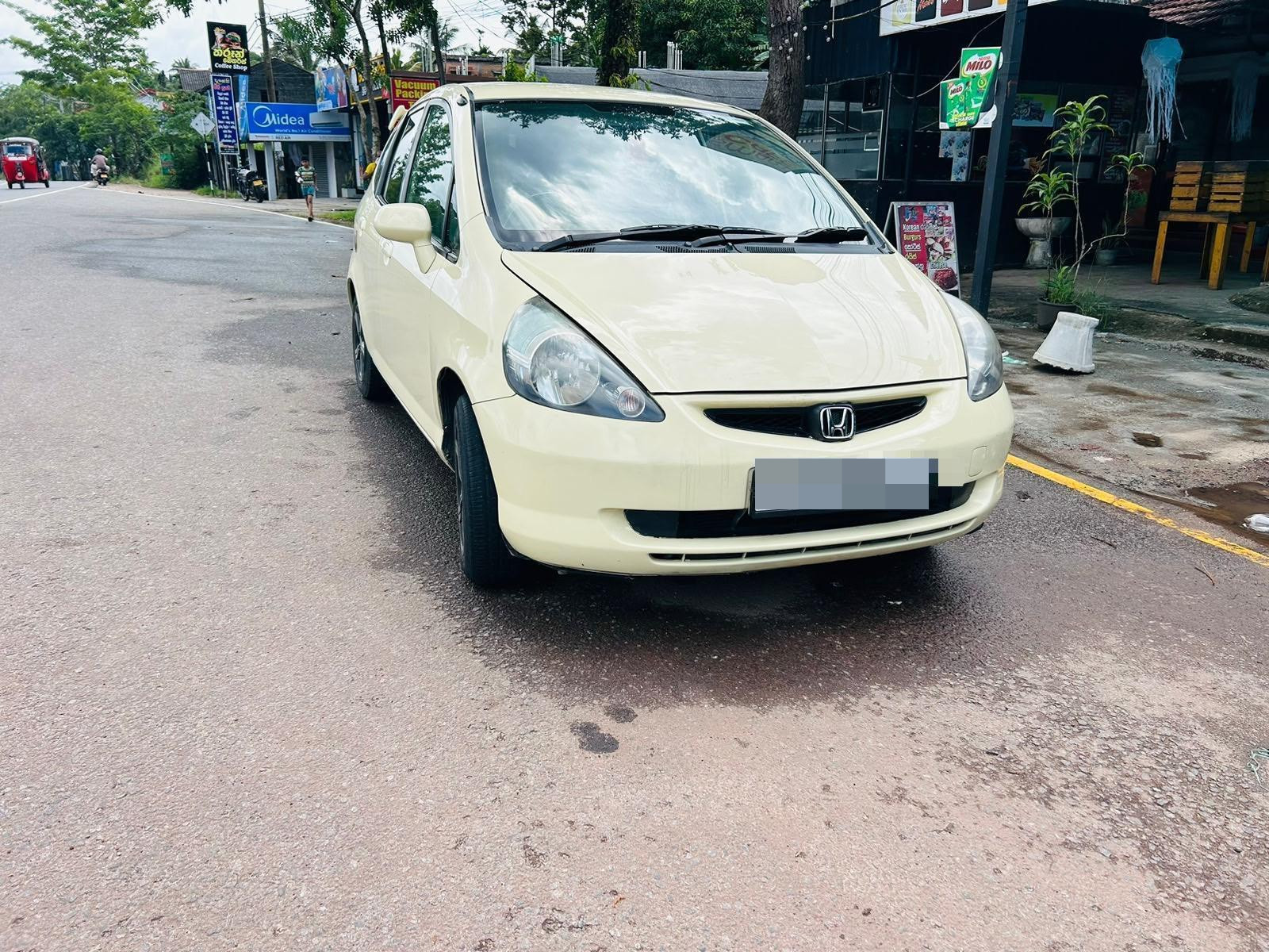 Honda Fit 2002 - பயன்படுத்தப்பட்டது கார் sale in Sri Lanka - patpat.lk
