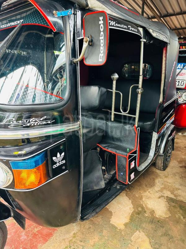 Bajaj 4 stroke 2010 - பயன்படுத்தப்பட்டது முச்சக்கர வண்டி sale in Sri Lanka - patpat.lk