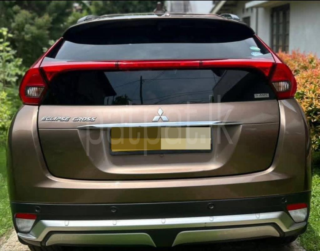 Mitsubishi ECLIPE 2018 - භාවිතා කරන ලද SUV රථය sale in Sri Lanka - patpat.lk