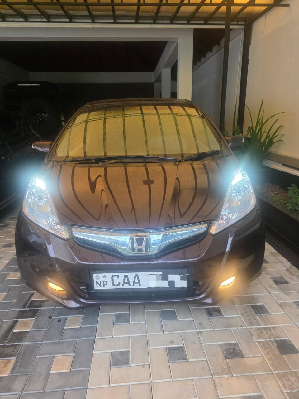 Honda FIT SHUTTLE 2012 - பயன்படுத்தப்பட்டது கார் sale in Sri Lanka - patpat.lk
