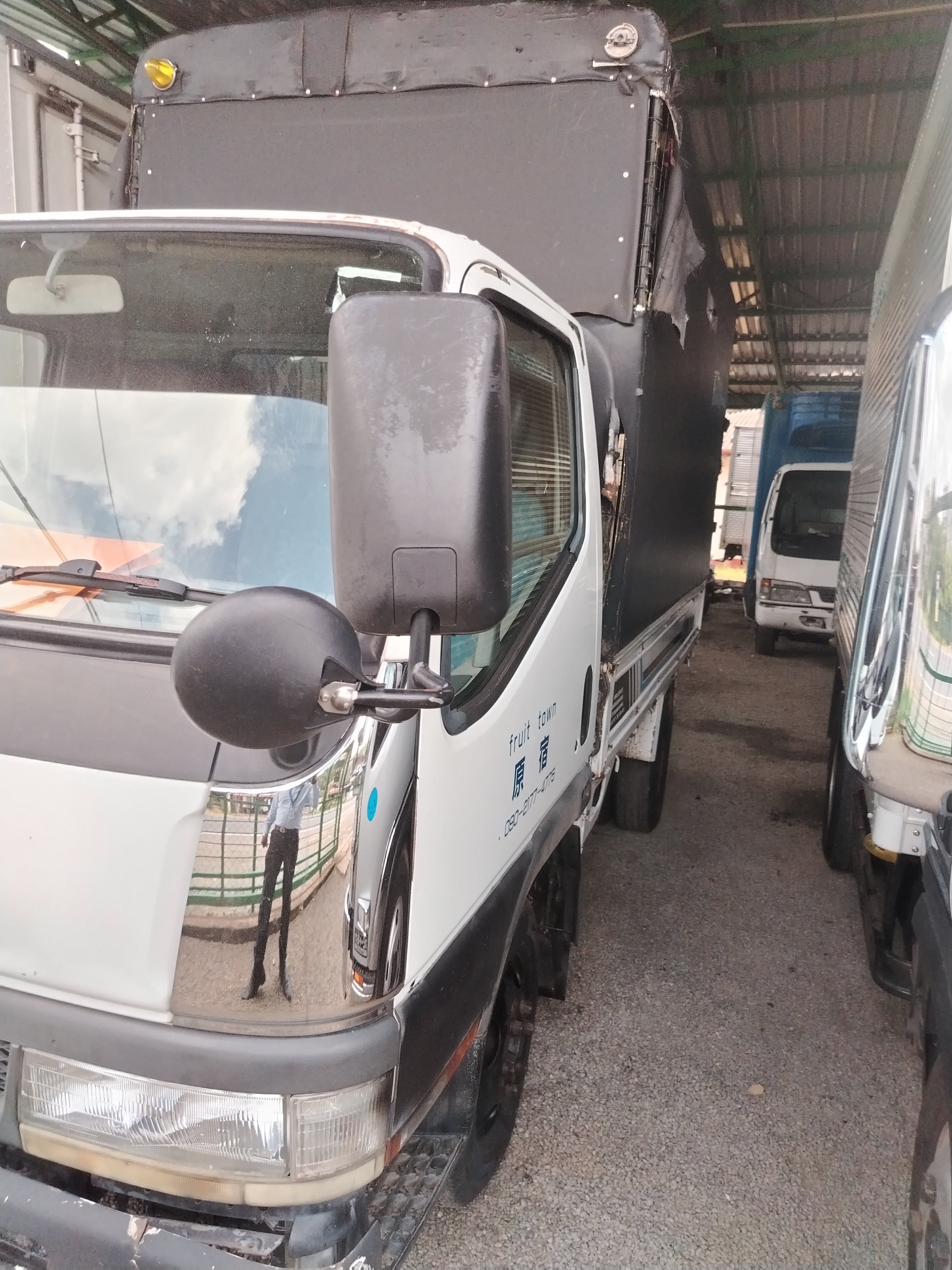 Mitsubishi Canter 2013 - பயன்படுத்தப்பட்டது டிரக் sale in Sri Lanka - patpat.lk