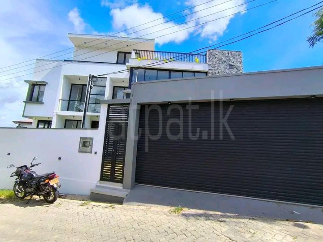House for Sale in Battaramulla