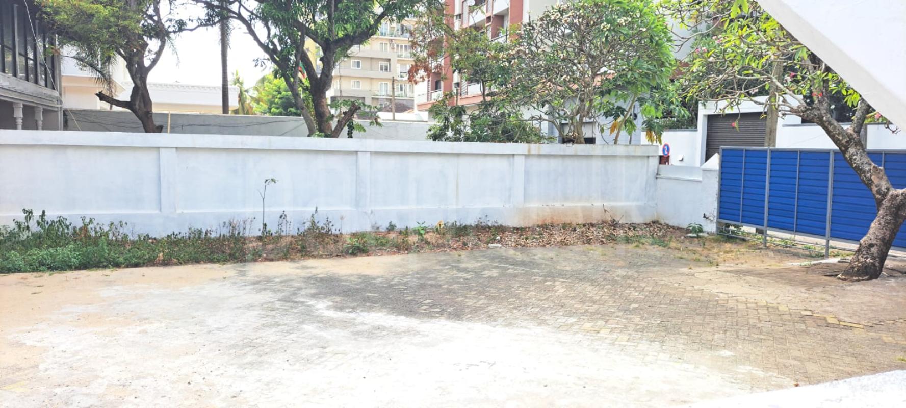 Building for Rent in Bambalapitiya (Colombo 04)