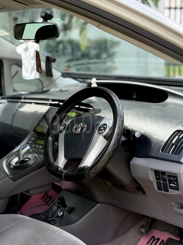 Toyota Prius 2011 - Used Car sale in Sri Lanka - patpat.lk