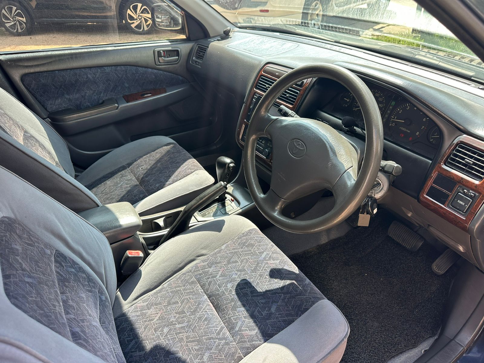 Toyota Carina 1998 - Used Car sale in Sri Lanka - patpat.lk