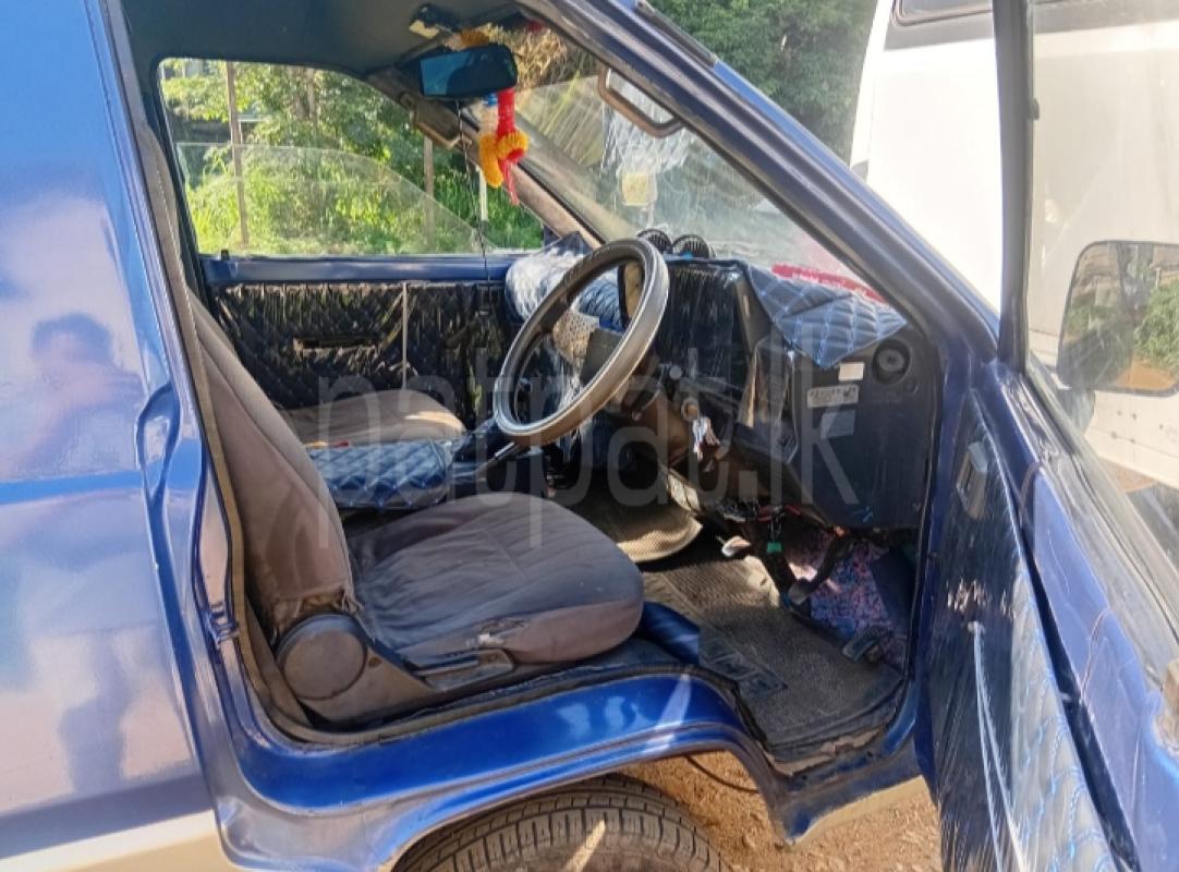 Toyota LITE ACE  1990 - பயன்படுத்தப்பட்டது வேன் sale in Sri Lanka - patpat.lk