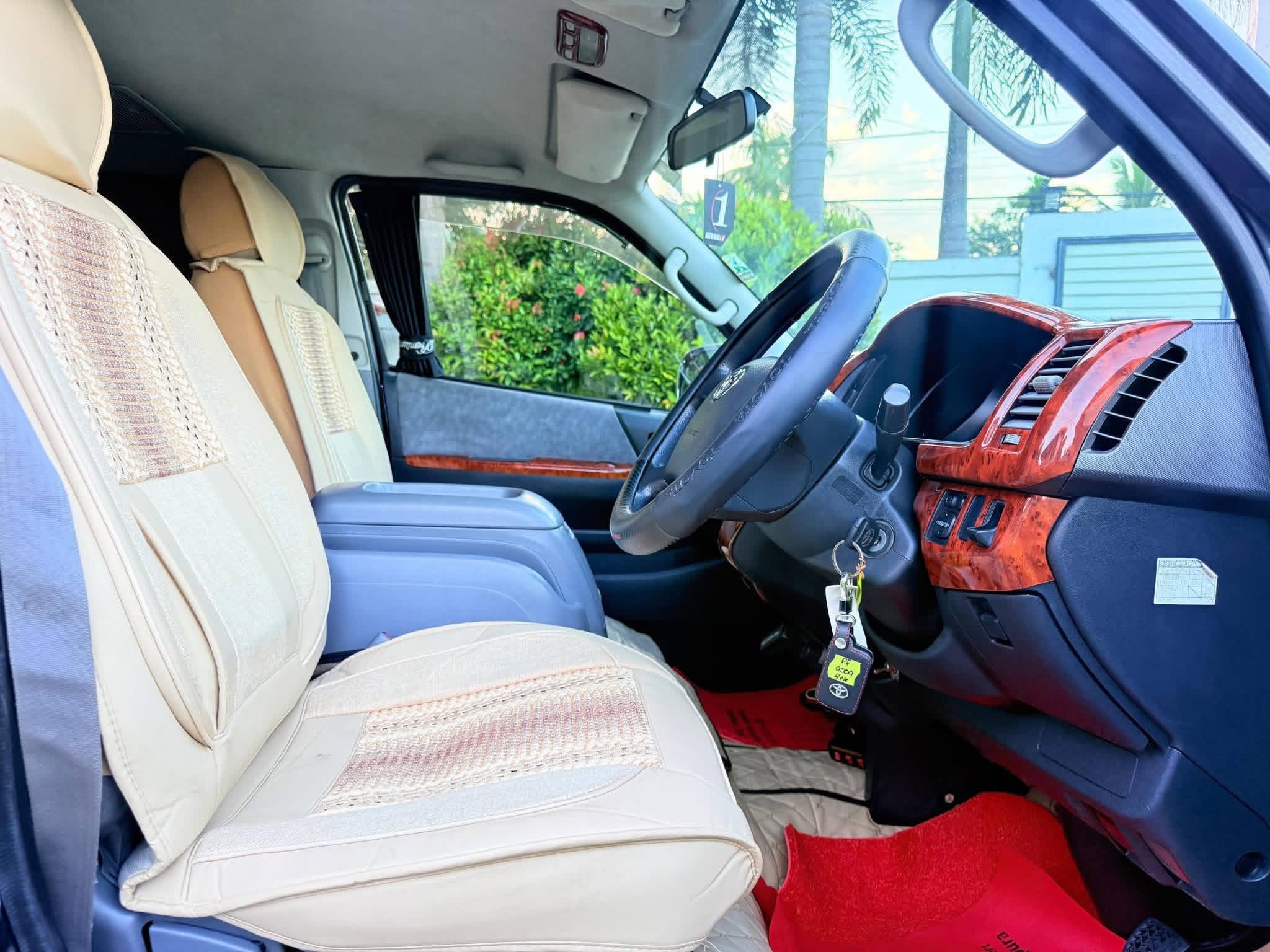 Toyota Hiace 2005 - Used Van sale in Sri Lanka - patpat.lk