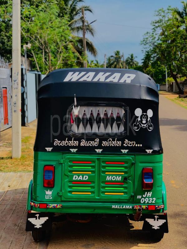 Bajaj Three Wheel 2006 - பயன்படுத்தப்பட்டது முச்சக்கர வண்டி sale in Sri Lanka - patpat.lk