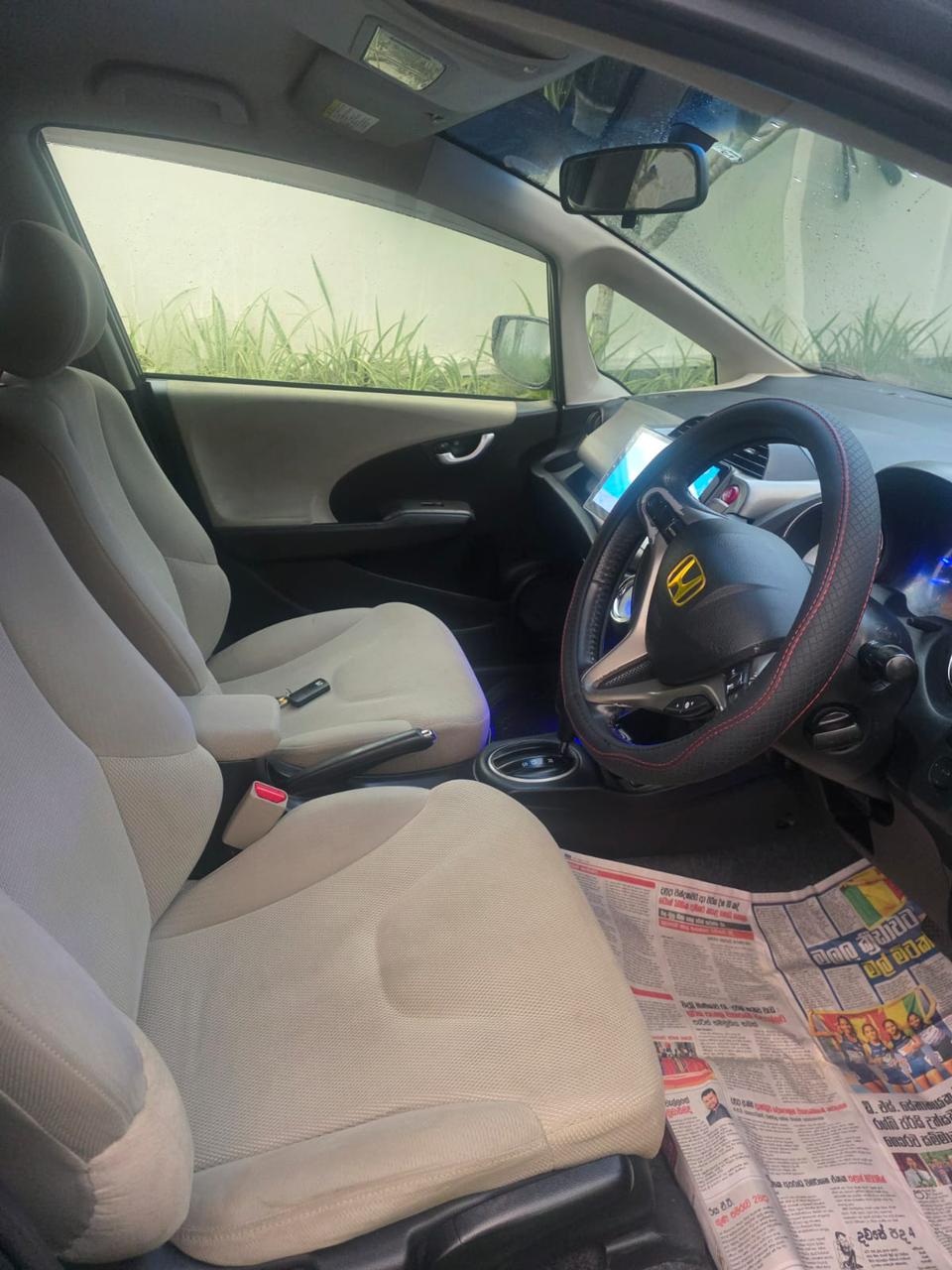 Honda FIT SHUTTLE 2012 - பயன்படுத்தப்பட்டது கார் sale in Sri Lanka - patpat.lk