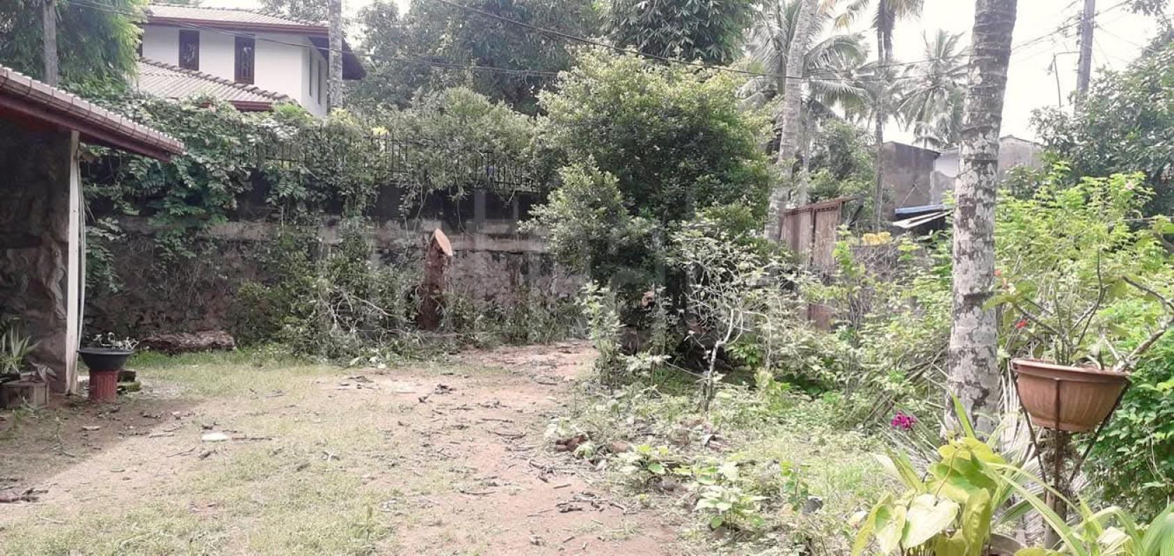 Residential Land for Sale in Athurugiriya