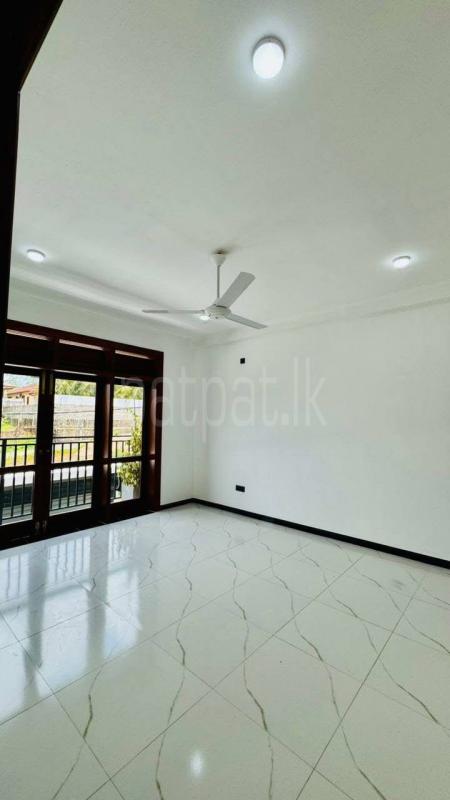 House for Sale in Kahathuduwa
