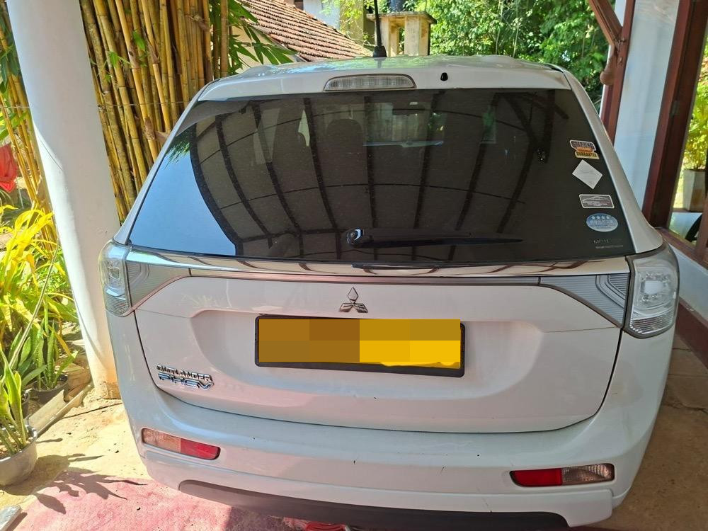 Mitsubishi Outlander 2014 - Used SUV sale in Sri Lanka - patpat.lk