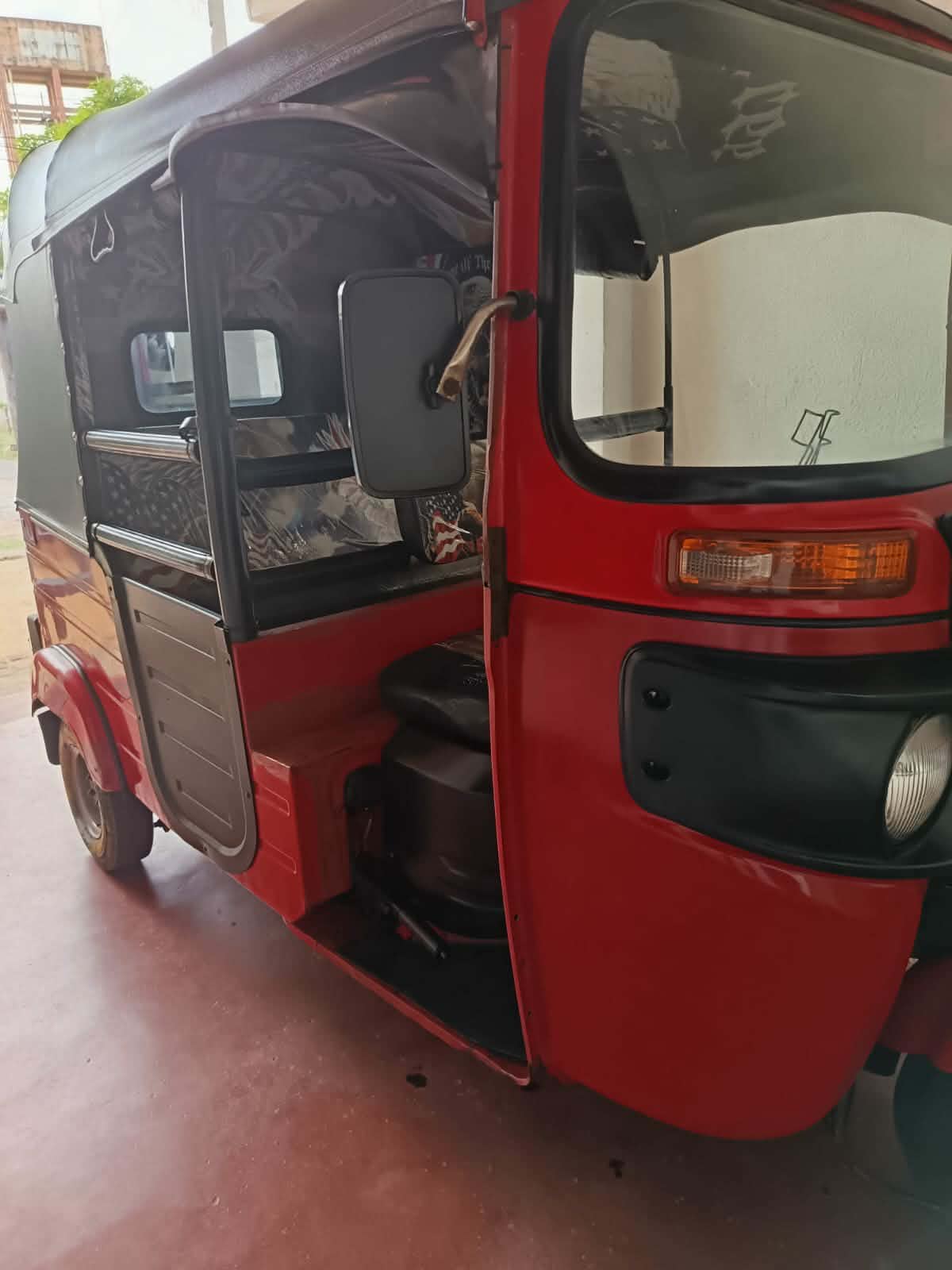 Bajaj Three Wheel 2018 - Used Three wheeler sale in Sri Lanka - patpat.lk