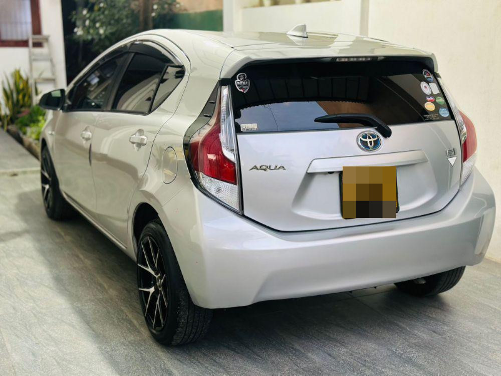 Toyota Aqua 2016 - பயன்படுத்தப்பட்டது கார் sale in Sri Lanka - patpat.lk