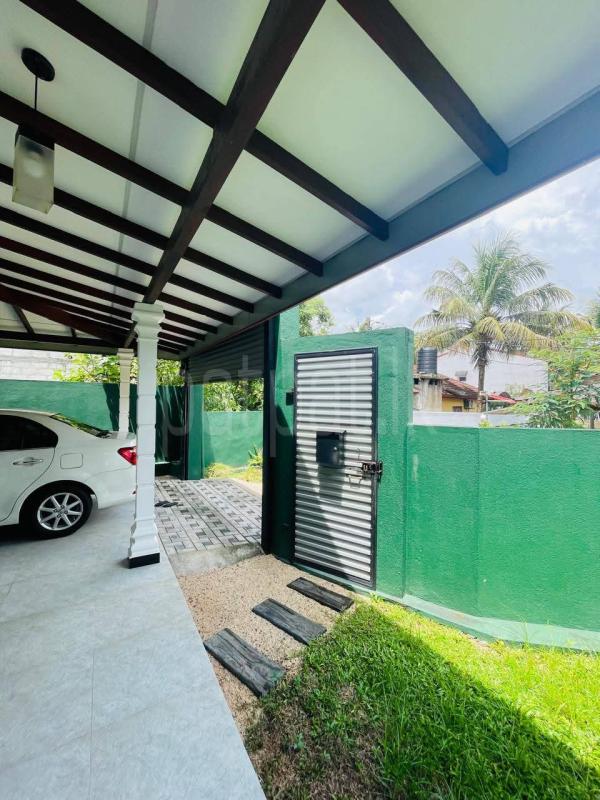 House for Sale in Kaduwela ads-image-1