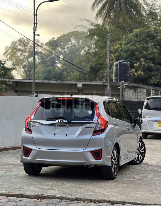 Honda Fit 2013 - භාවිතා කරන ලද කාර් sale in Sri Lanka - patpat.lk
