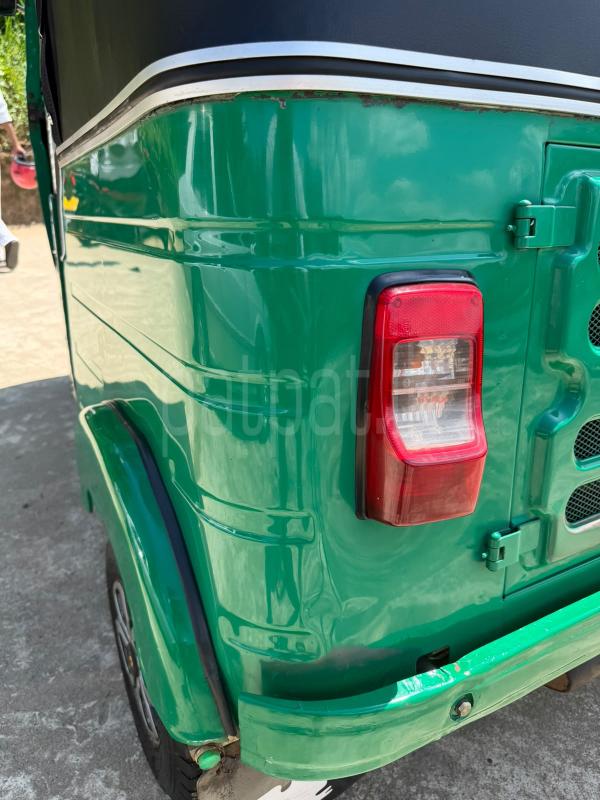 Bajaj 4 stroke 2017 - භාවිතා කරන ලද ත්‍රිරෝද රථය sale in Sri Lanka - patpat.lk