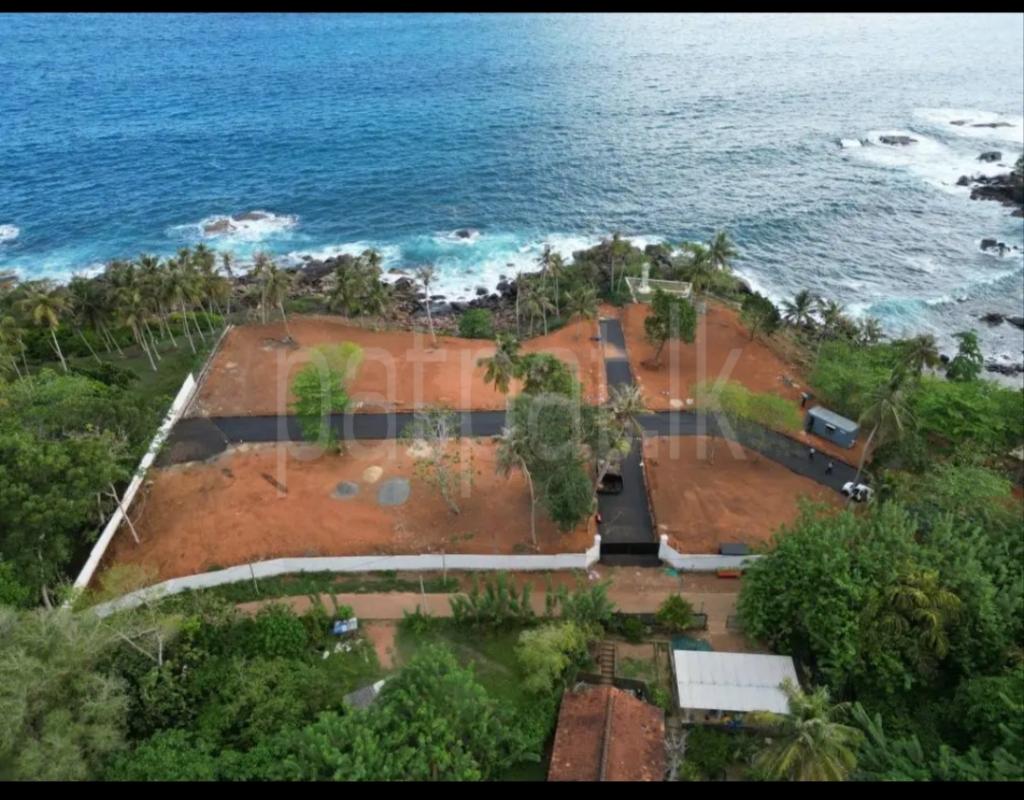 Residential Land for Sale in Devinuwara (Dondra)