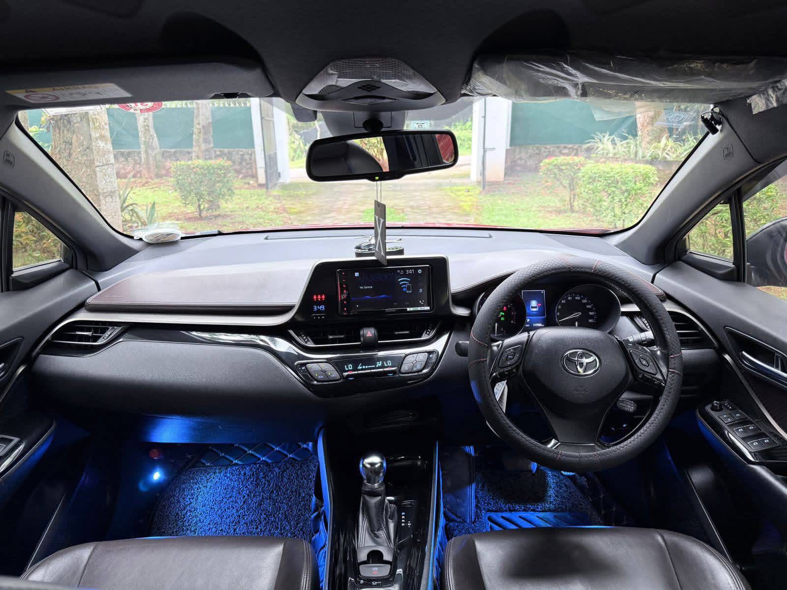Toyota CHR 2018 - பயன்படுத்தப்பட்டது SUV sale in Sri Lanka - patpat.lk