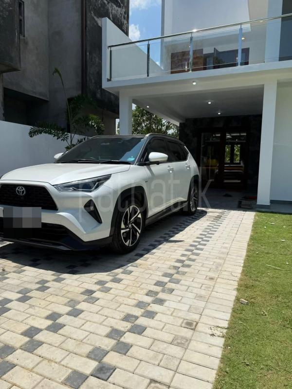 Toyota Yaris Cross 2025 - Brand New SUV sale in Sri Lanka - patpat.lk