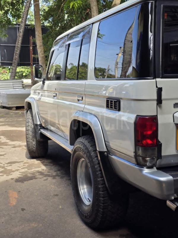 Toyota Land Cruiser Prado 1987 - Used SUV sale in Sri Lanka - patpat.lk