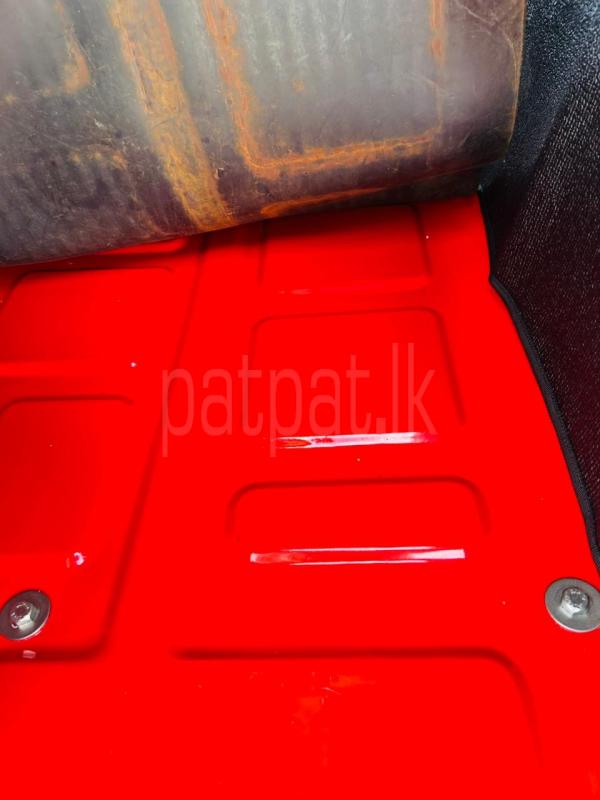 Bajaj 4 stroke 2015 - பயன்படுத்தப்பட்டது முச்சக்கர வண்டி sale in Sri Lanka - patpat.lk