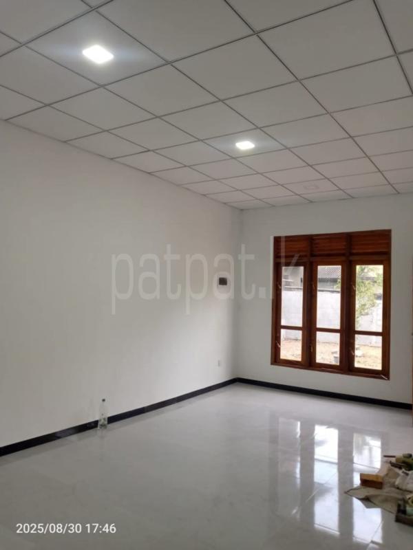 House for Sale in Yakkala ads-image-1