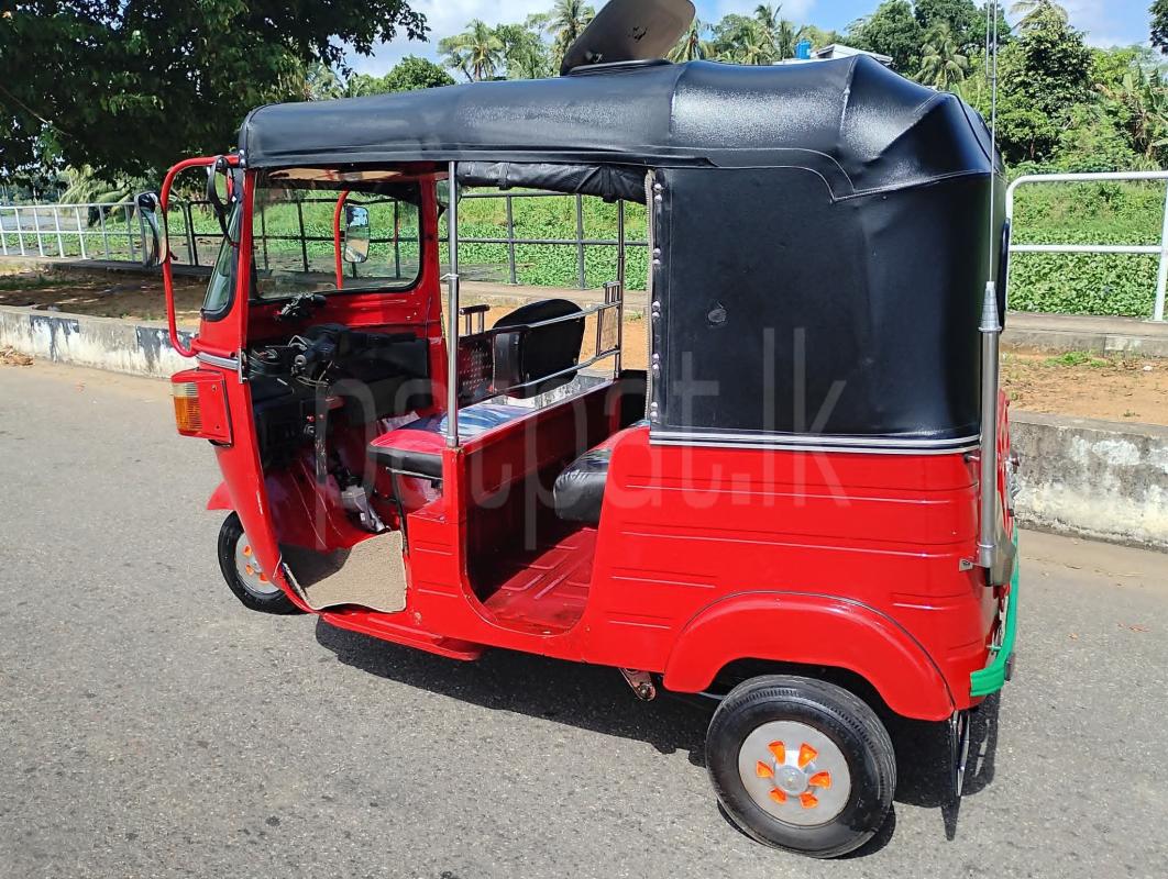 Bajaj Three Wheel 2013 - பயன்படுத்தப்பட்டது முச்சக்கர வண்டி sale in Sri Lanka - patpat.lk