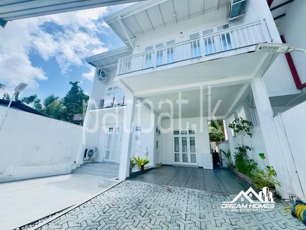 House for Sale in Talawatugoda ads-image-1