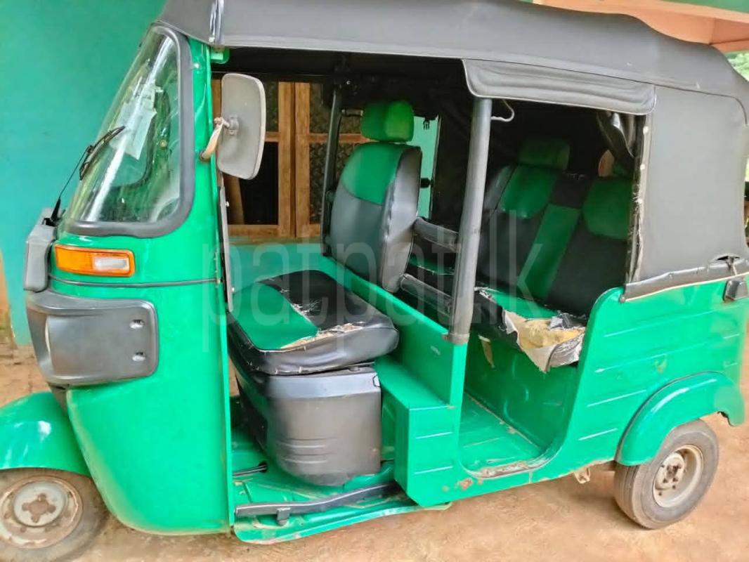 Bajaj 4 stroke 2018 - භාවිතා කරන ලද ත්‍රිරෝද රථය sale in Sri Lanka - patpat.lk