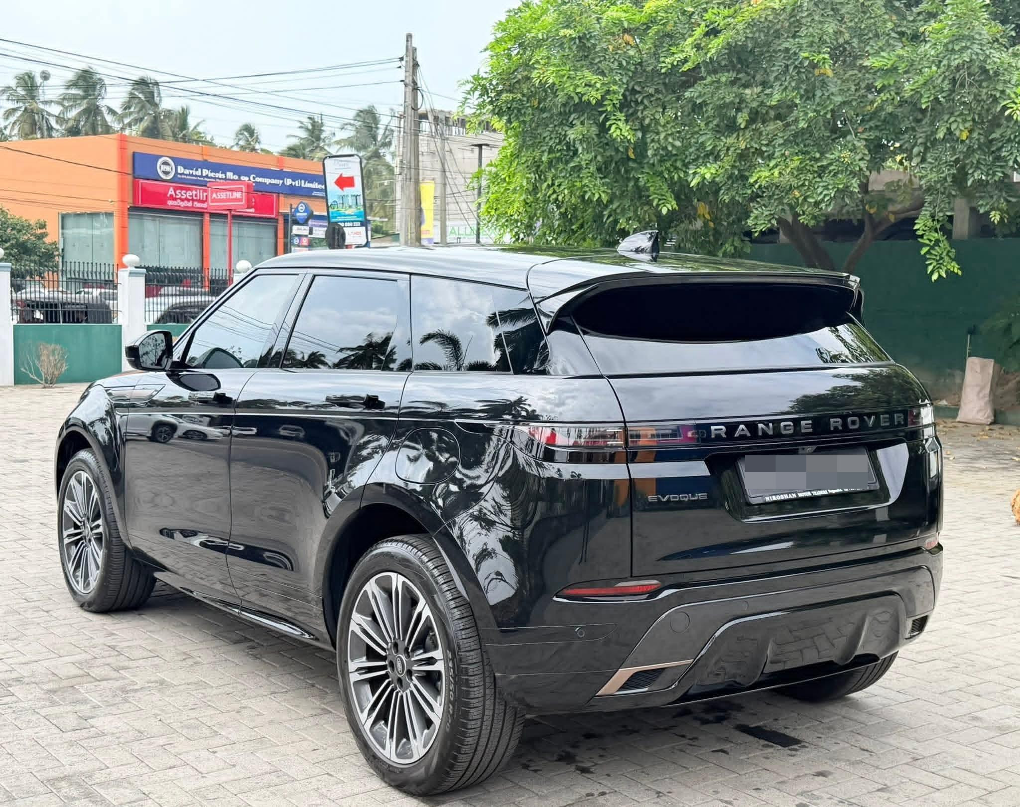 Land Rover Range Rover 2024 - சான்றளிக்கப்பட்டது SUV sale in Sri Lanka - patpat.lk