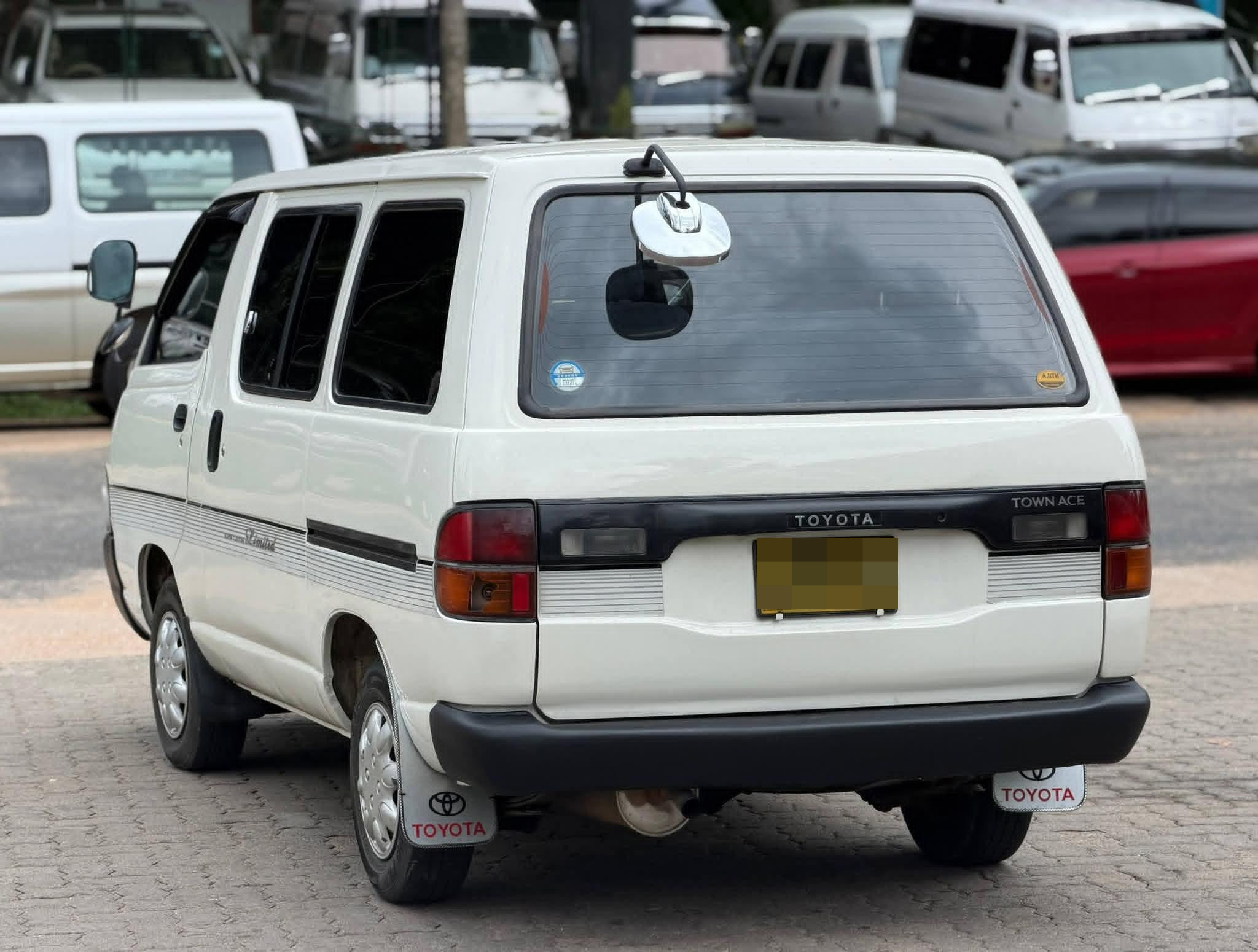 Toyota TownAce 1994 - Used Van sale in Sri Lanka - patpat.lk