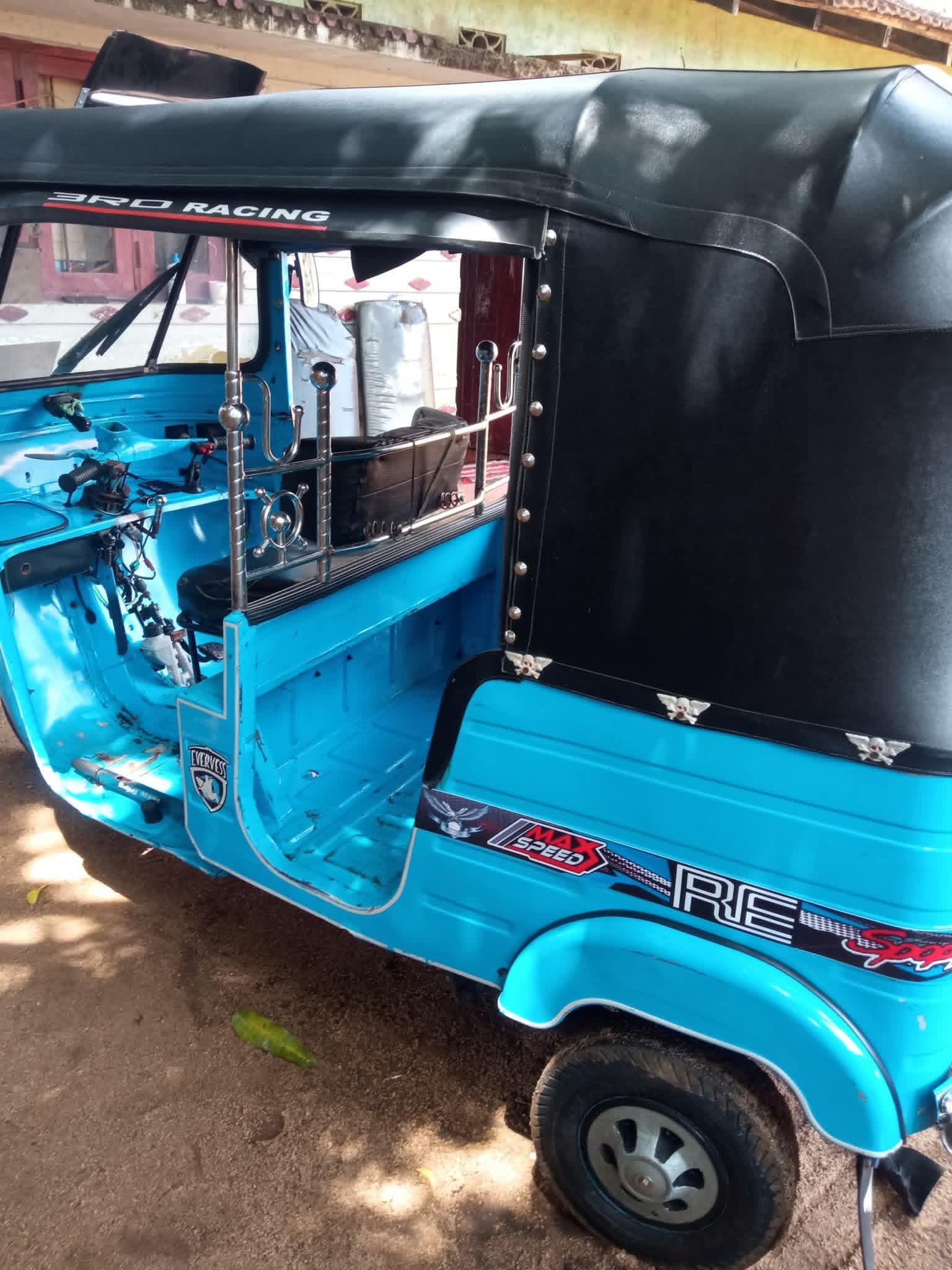 Bajaj Three Wheel 2005 - பயன்படுத்தப்பட்டது முச்சக்கர வண்டி sale in Sri Lanka - patpat.lk