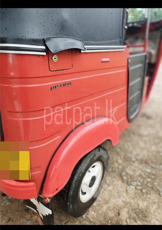 Bajaj 4 stroke 2015 - භාවිතා කරන ලද ත්‍රිරෝද රථය sale in Sri Lanka - patpat.lk