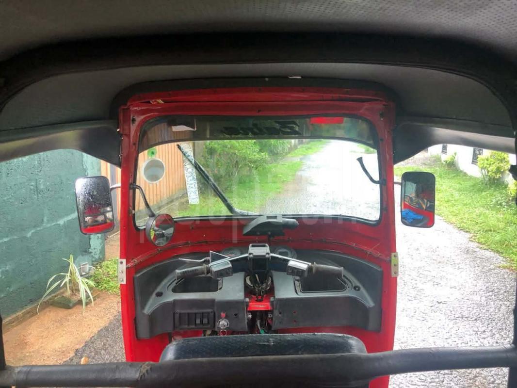 Bajaj Three Wheel 2011 - Used Three wheeler sale in Sri Lanka - patpat.lk