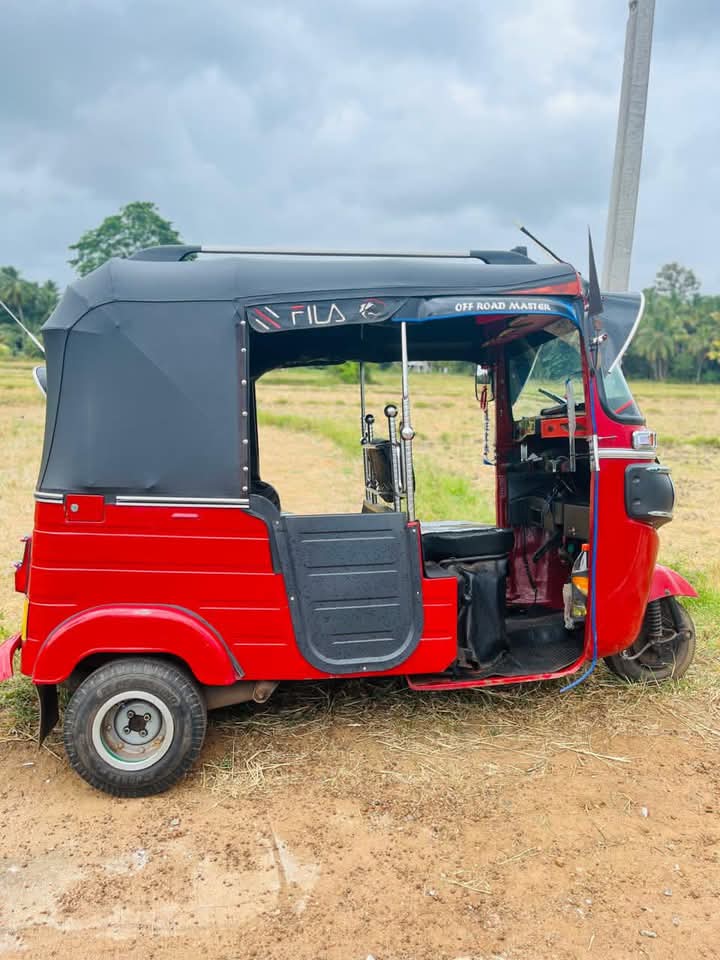 Bajaj Three Wheel 2014 - Used Three wheeler sale in Sri Lanka - patpat.lk