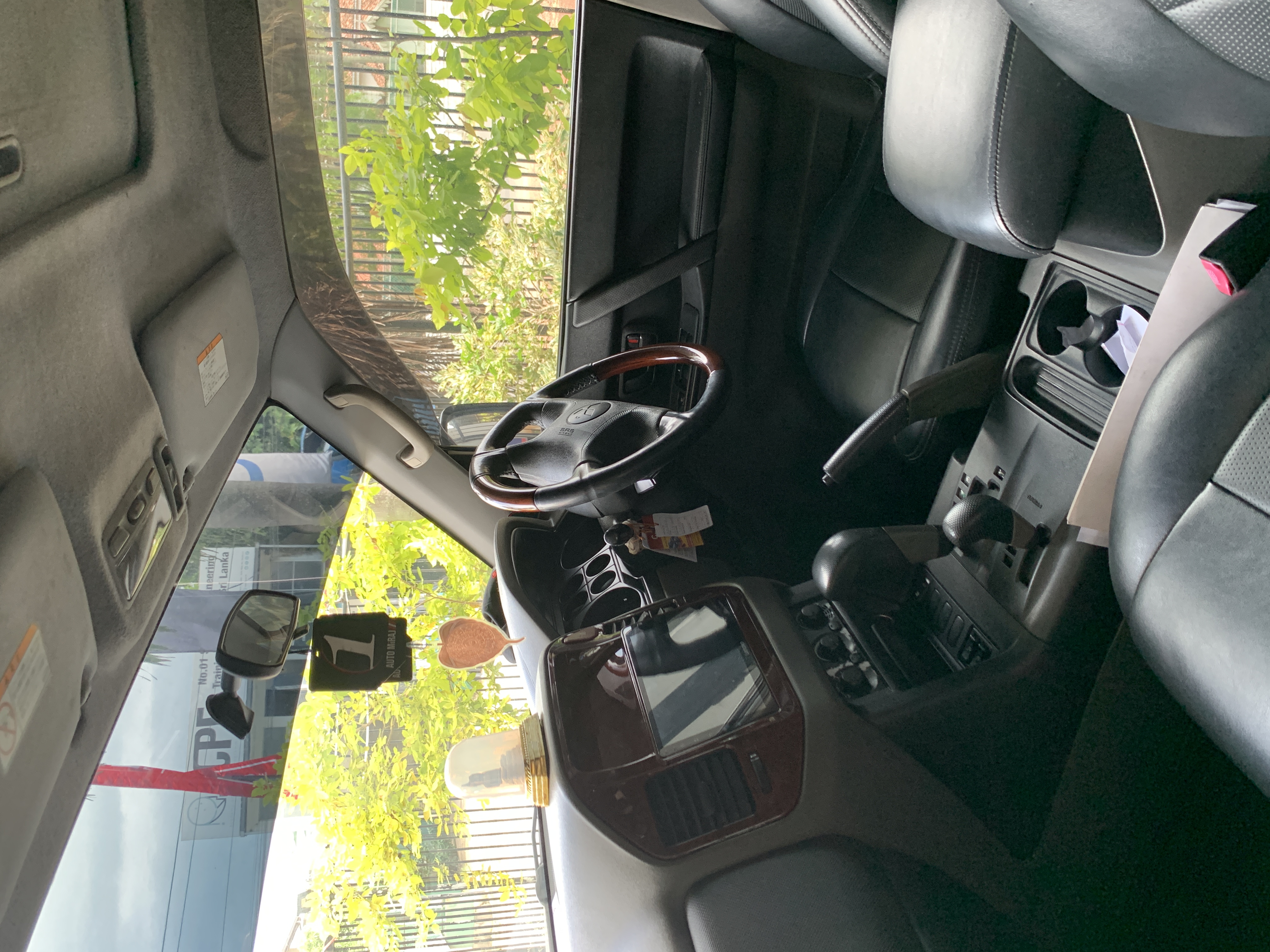 Mitsubishi Montero 2002 - பயன்படுத்தப்பட்டது SUV sale in Sri Lanka - patpat.lk
