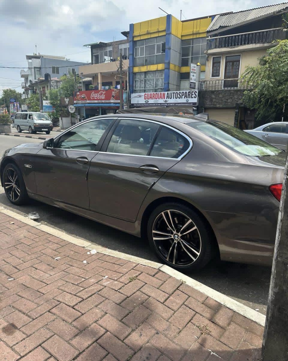 BMW 520D 2012 - பயன்படுத்தப்பட்டது கார் sale in Sri Lanka - patpat.lk