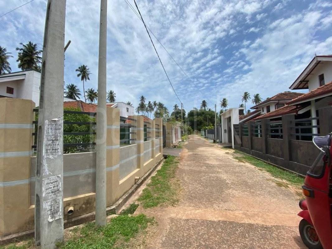 Commercial Land for Sale in Marawila