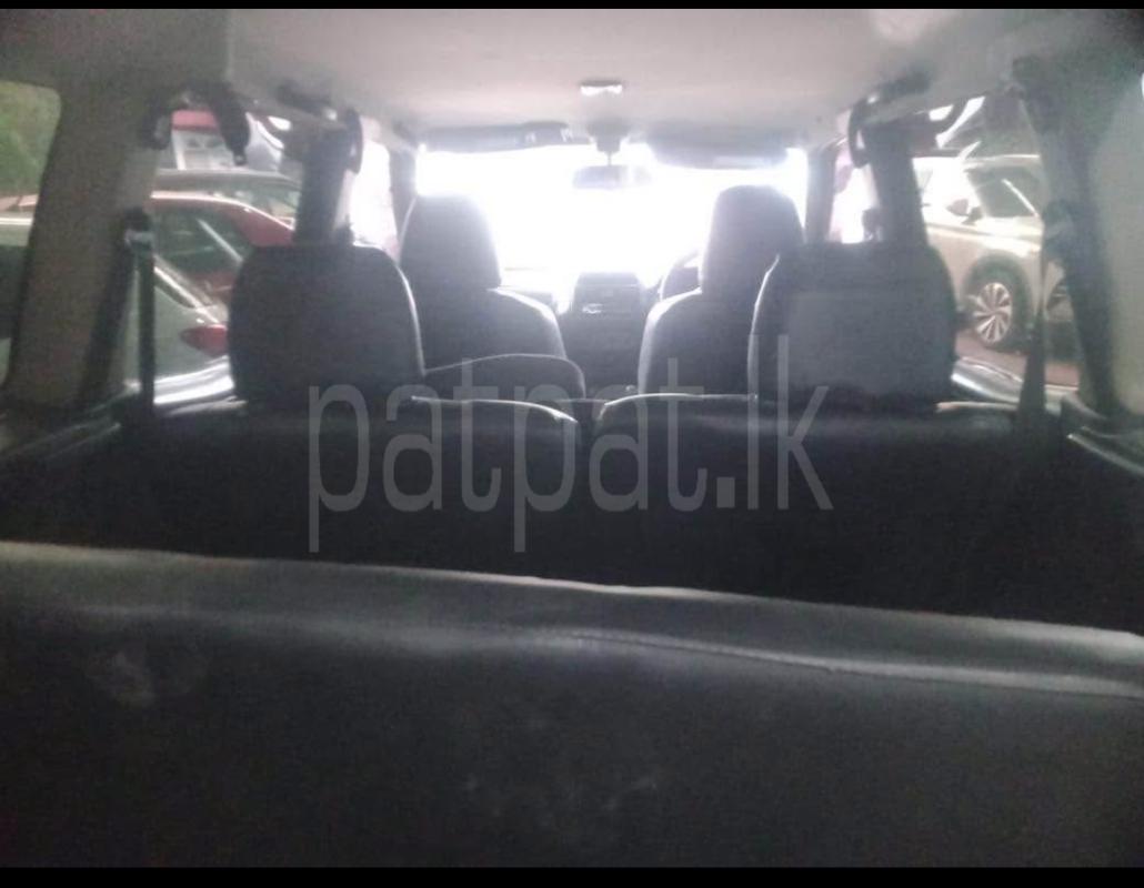 Nissan Terrano 2005 - பயன்படுத்தப்பட்டது SUV sale in Sri Lanka - patpat.lk