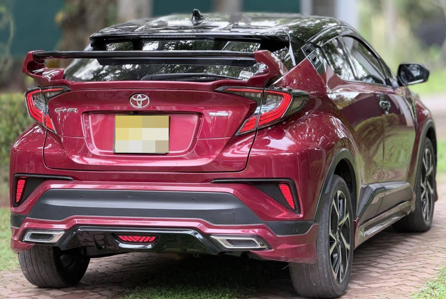 Toyota CHR 2018 - பயன்படுத்தப்பட்டது SUV sale in Sri Lanka - patpat.lk